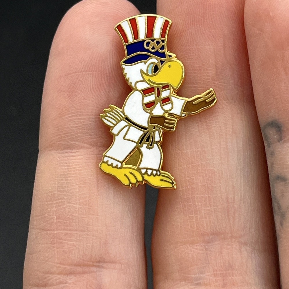 1984 Los Angeles Olympics Sam The Eagle Judo Event Lapel Hat‎ Pin